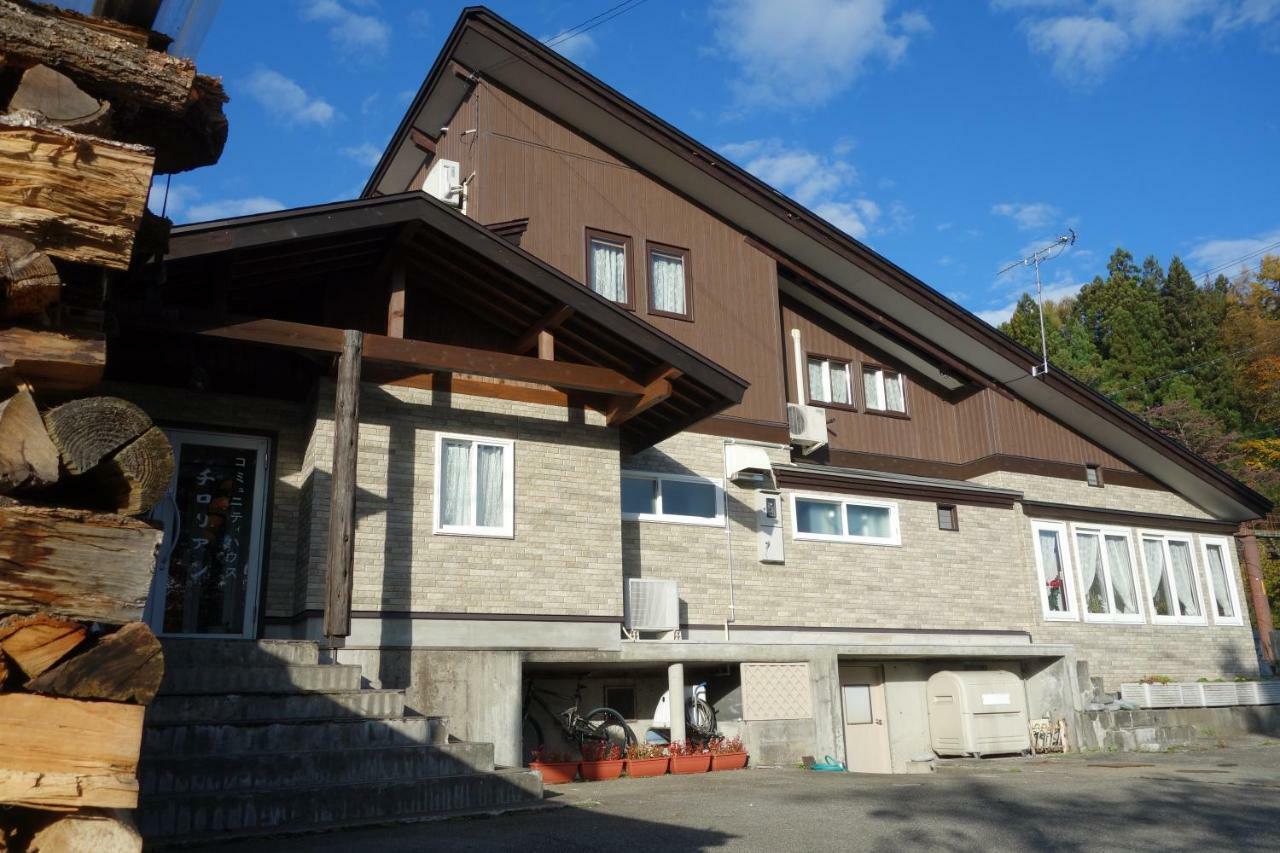 Готель Community House Tyrolien Хакуба Екстер'єр фото